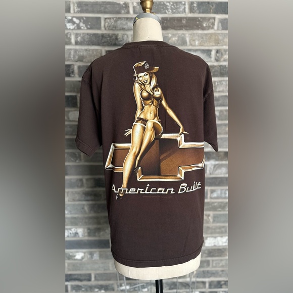 Y2K Vintage Chevrolet American Built Graphic T-Shirt Chevy Pin-Up Girl Print - Picture 3 of 9